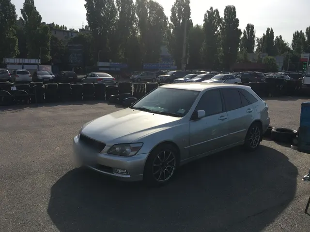 2001 Toyota Altezza Gita