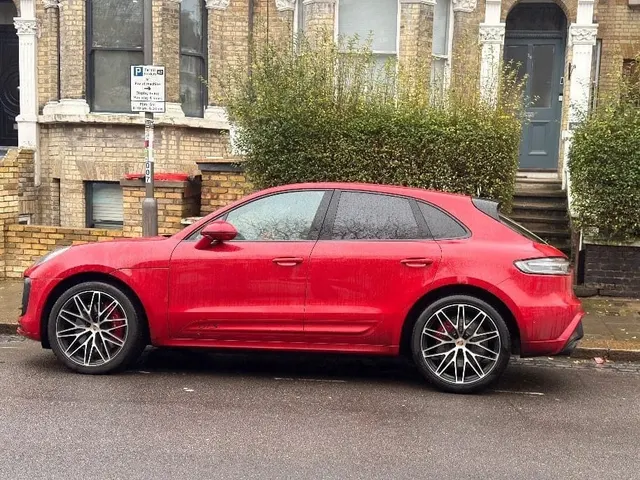 2022 Porsche Macan (95B)